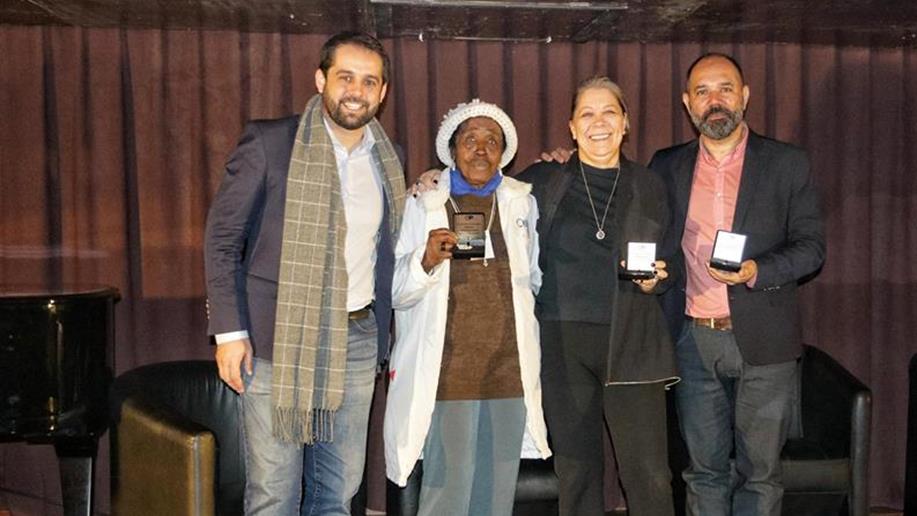 Maria Deloi Cardoso foi premiada durante a celebração dos 30 anos do Orçamento Participativo em Porto Alegre