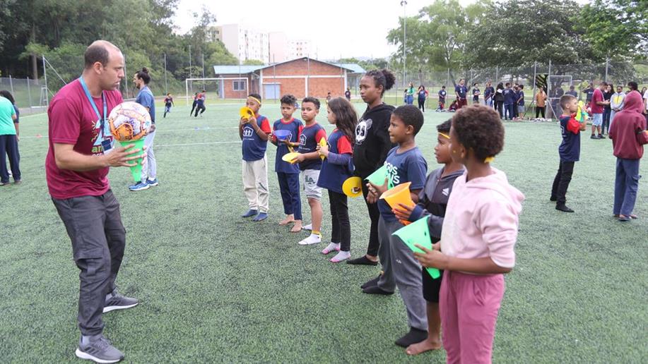 Atividades esportivas como forma de integração social