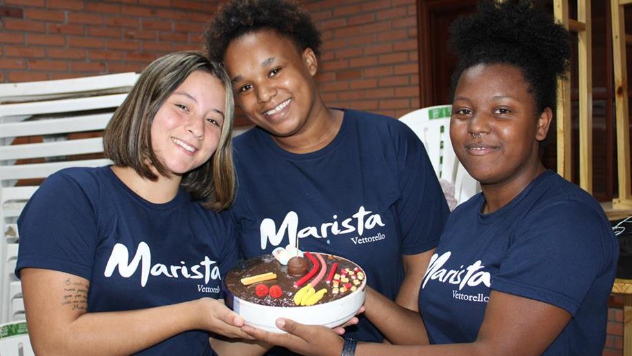 atividade une teoria com a prática 